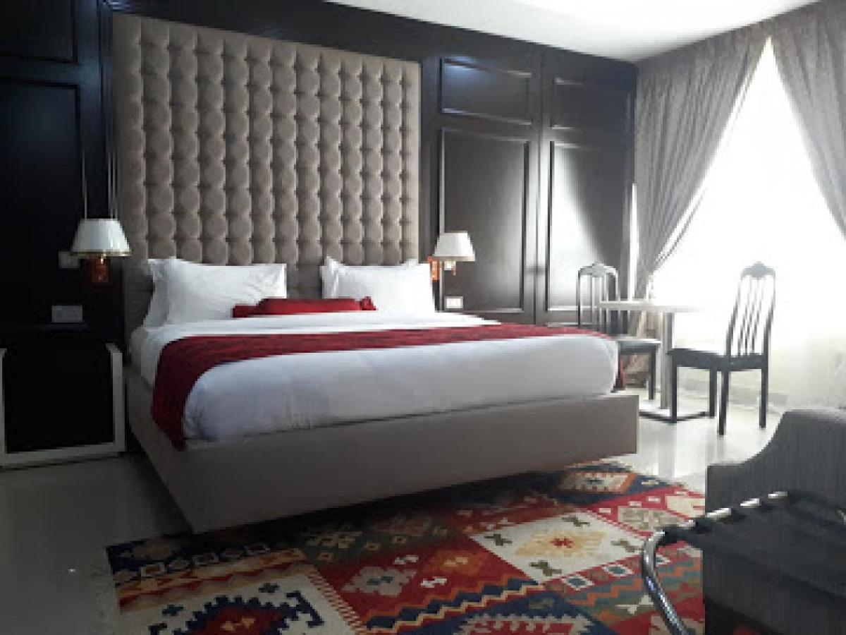 Room In Lodge - Best Western Plus-Ibadan Esterno foto